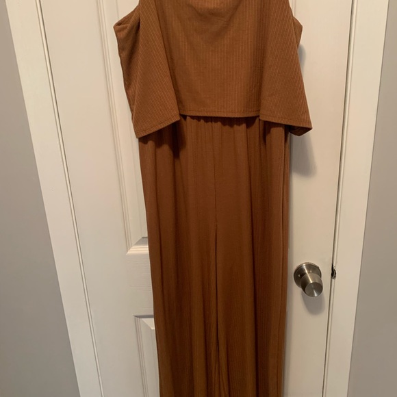 2 Womens Pant Dresses. Super cute. 1 has tags and the other is new without tags. - Picture 4 of 9